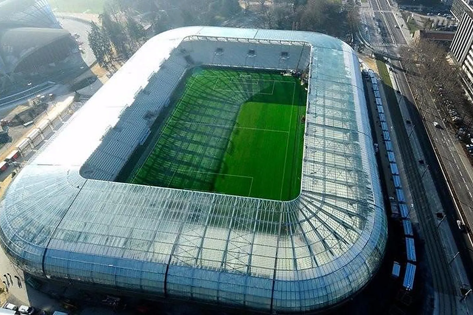 Lieux événementiels, STADE DES ALPES