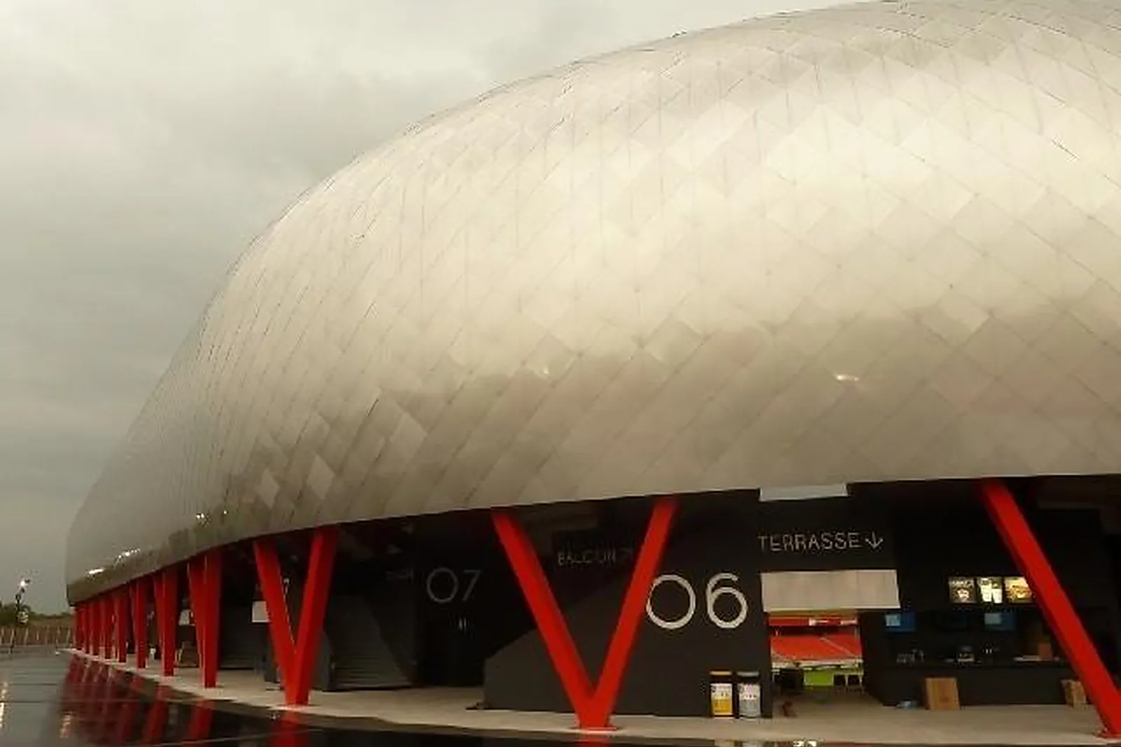 Lieux événementiels, STADE DU HAINAUT