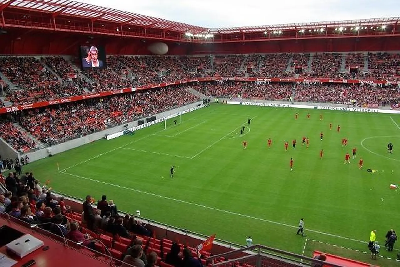 Lieux événementiels, STADE DU HAINAUT