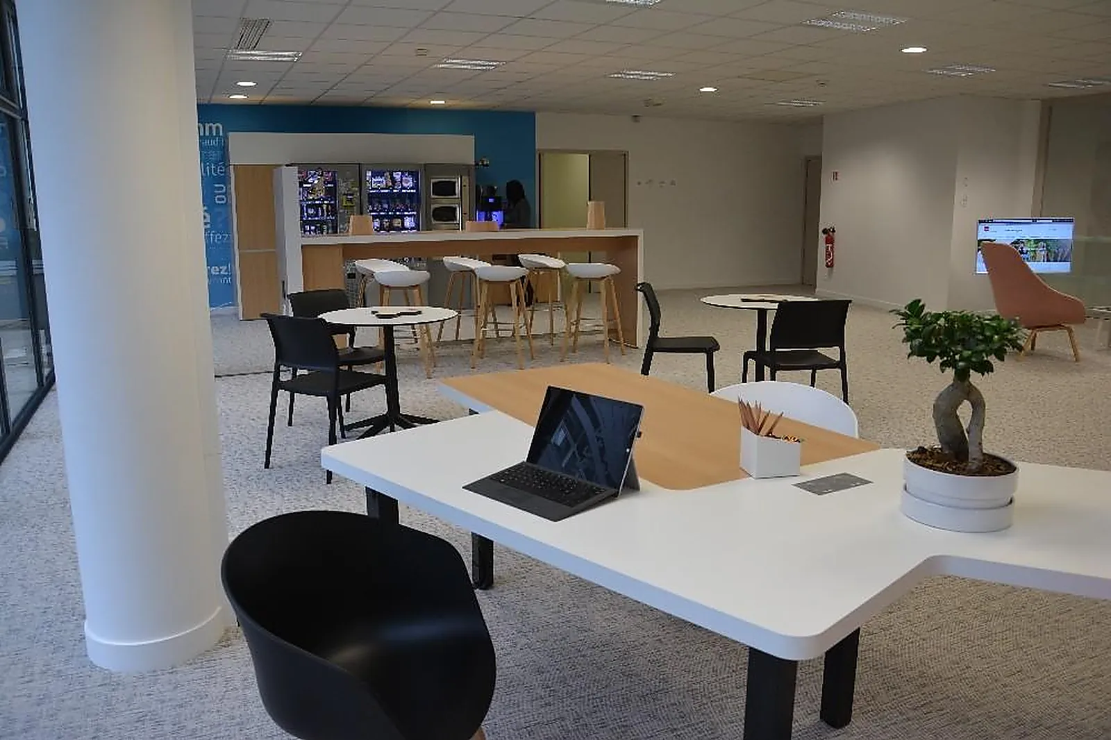 Lieux événementiels, STOP AND WORK MASSY