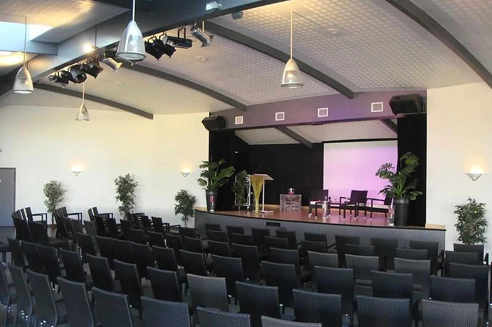 Lieux événementiels, SUNÊLIA ESCALE SAINT GILLES