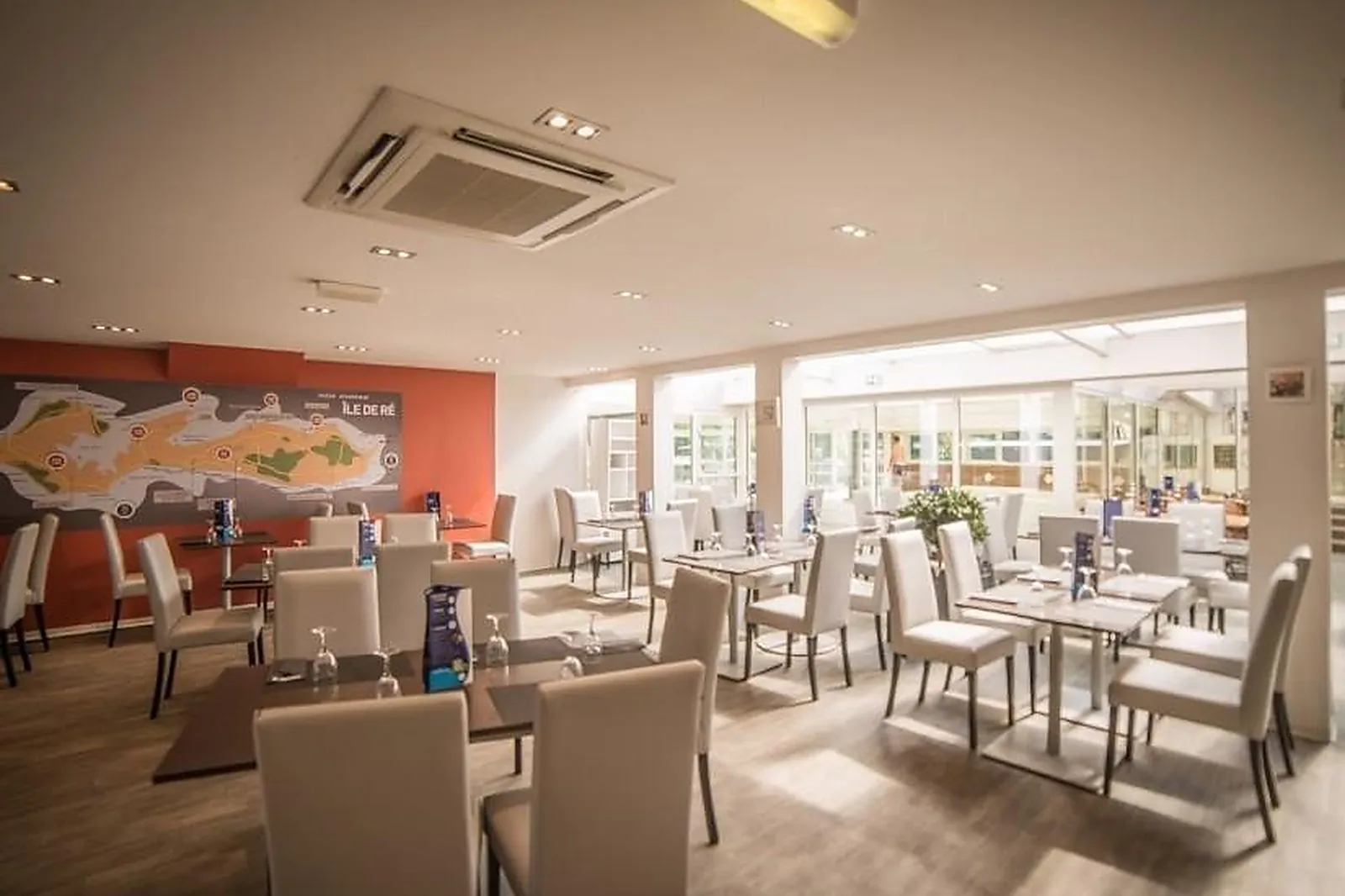 Lieux événementiels, SUNÊLIA INTERLUDE