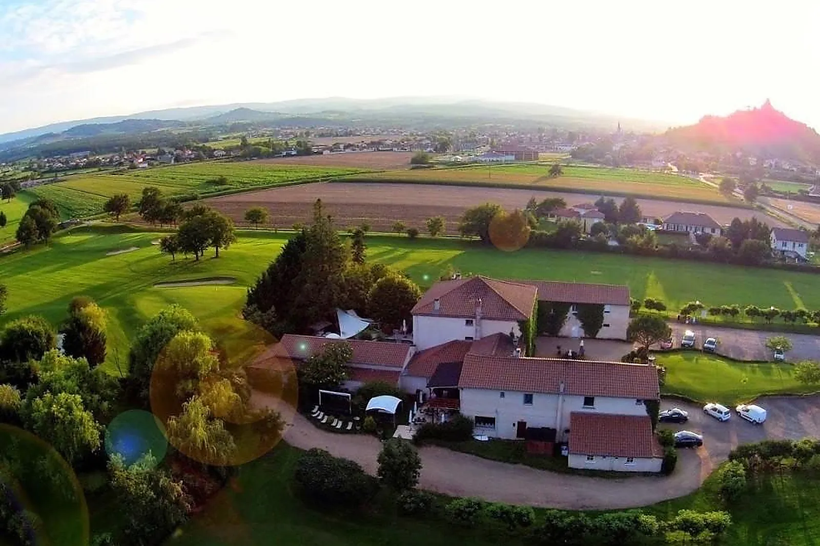 Lieux événementiels, SUPERFLU