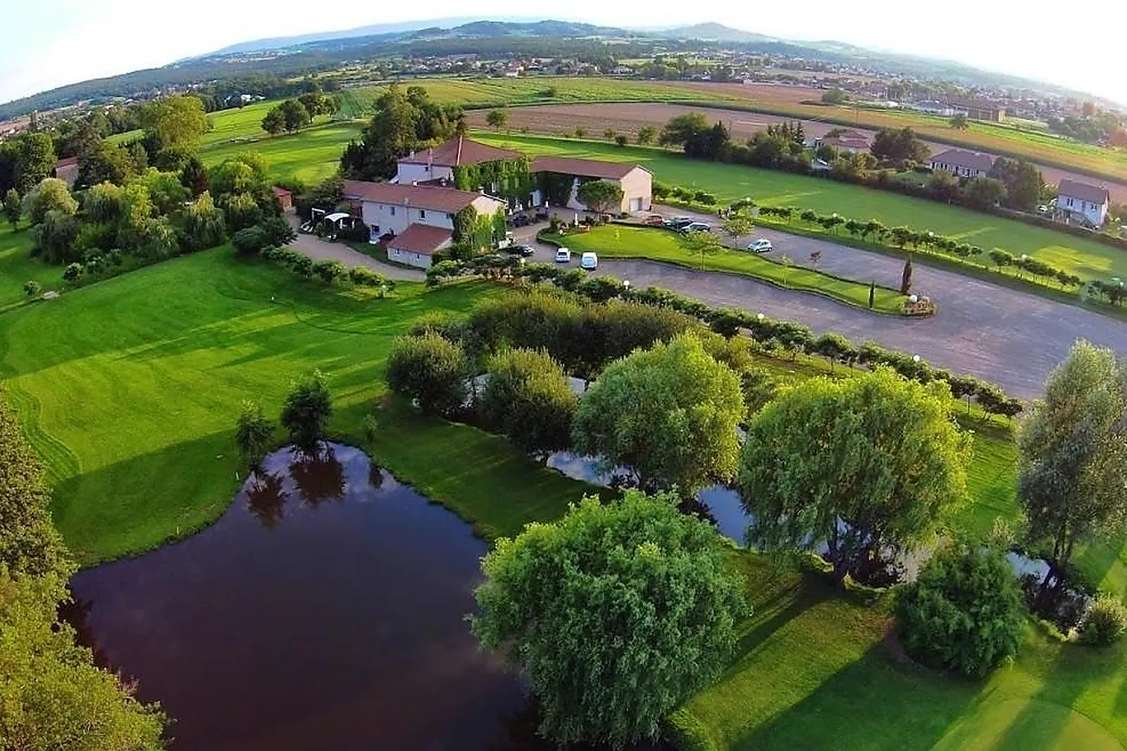 Lieux événementiels, SUPERFLU