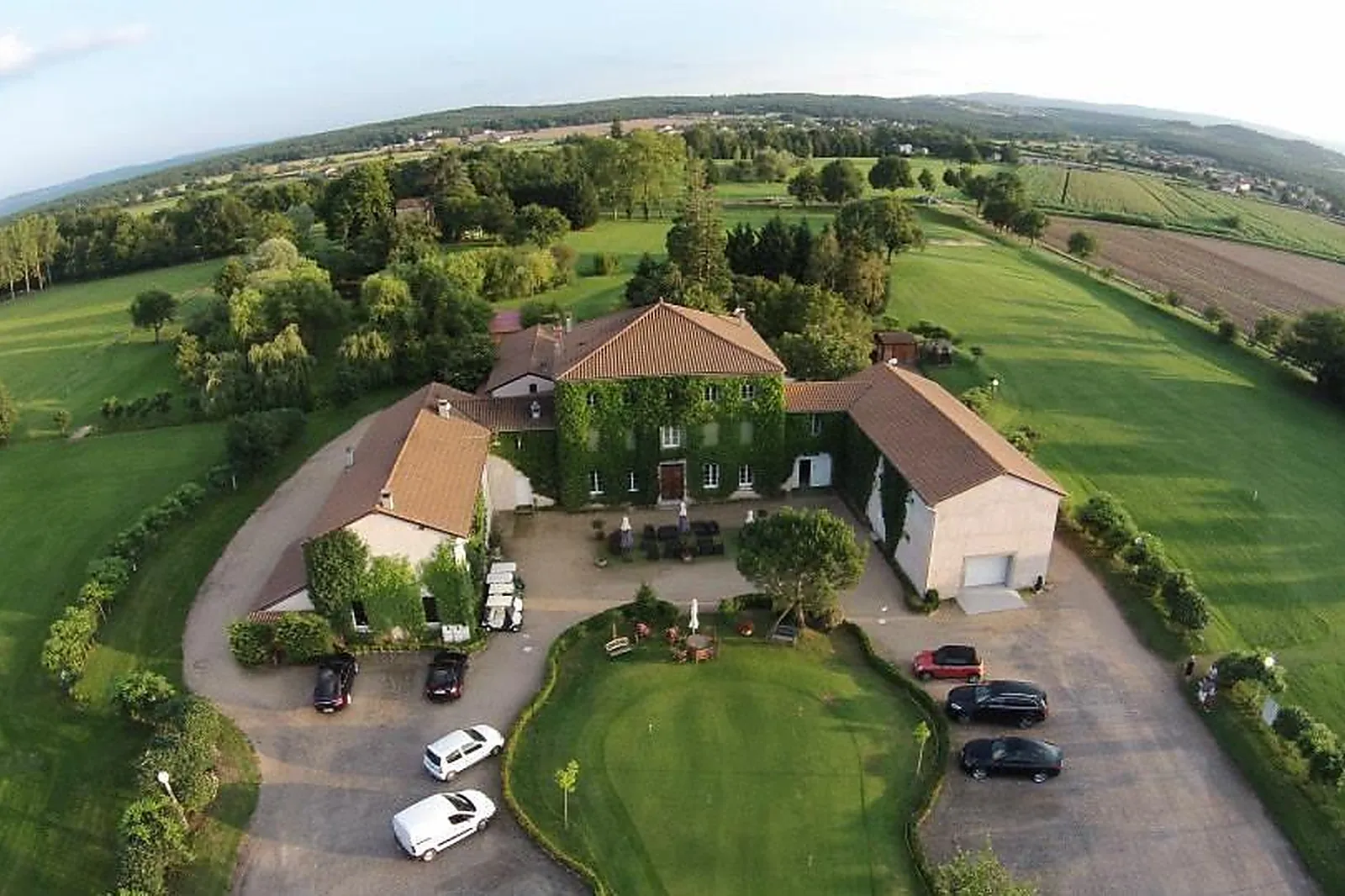 Lieux événementiels, SUPERFLU