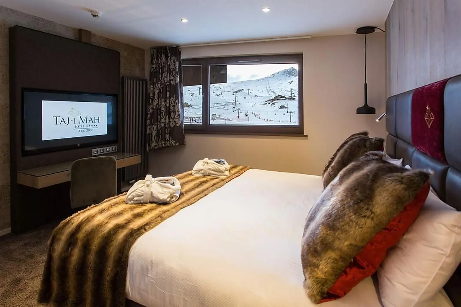 Lieux événementiels, TAJ-I-MAH