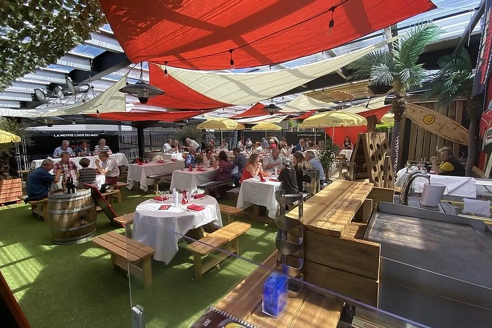 Lieux événementiels, TAPIS ROUGE