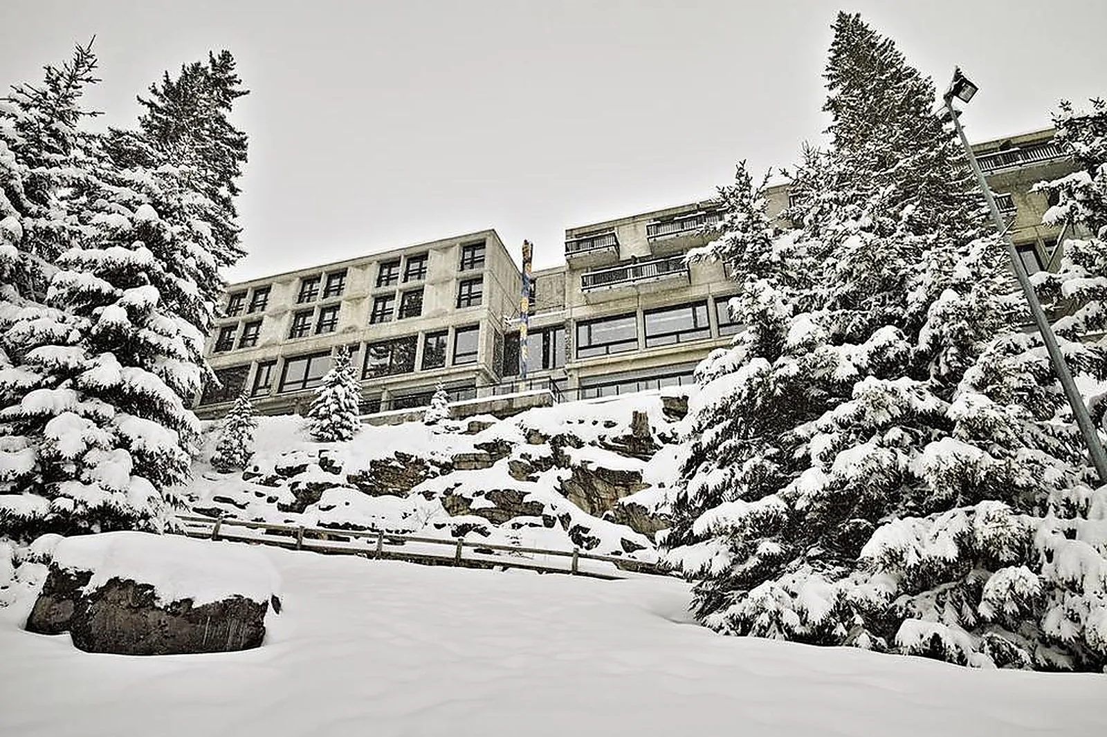 Lieux événementiels, TERMINAL NEIGE TOTEM