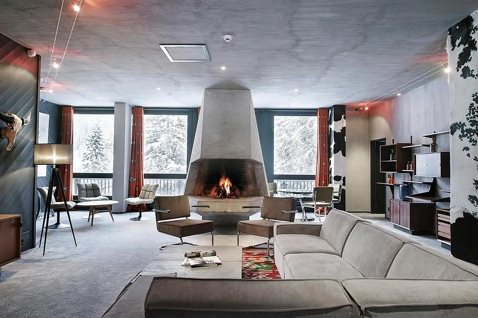 Lieux événementiels, TERMINAL NEIGE TOTEM