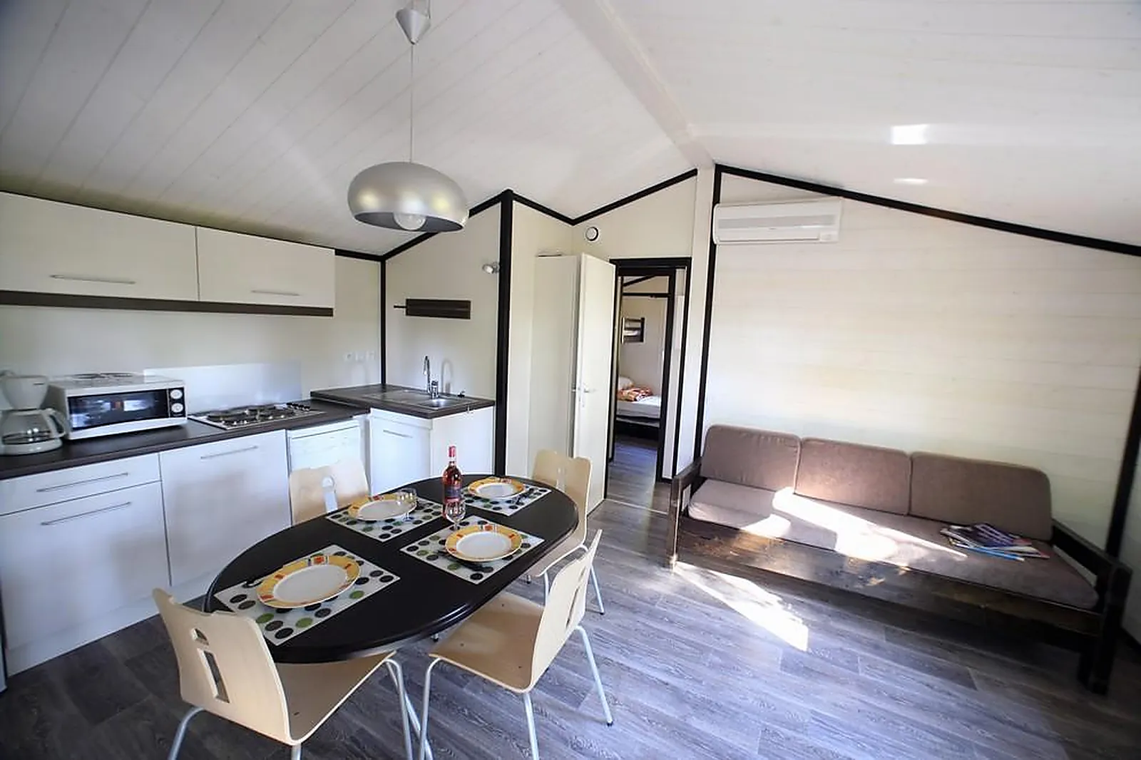 Lieux événementiels, TERRES DE FRANCE - LES HAMEAUX DES LACS