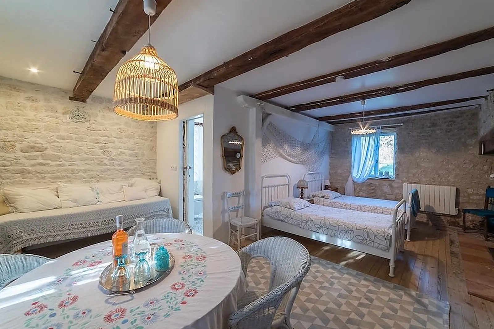 Lieux événementiels, THE HAPPY HAMLET