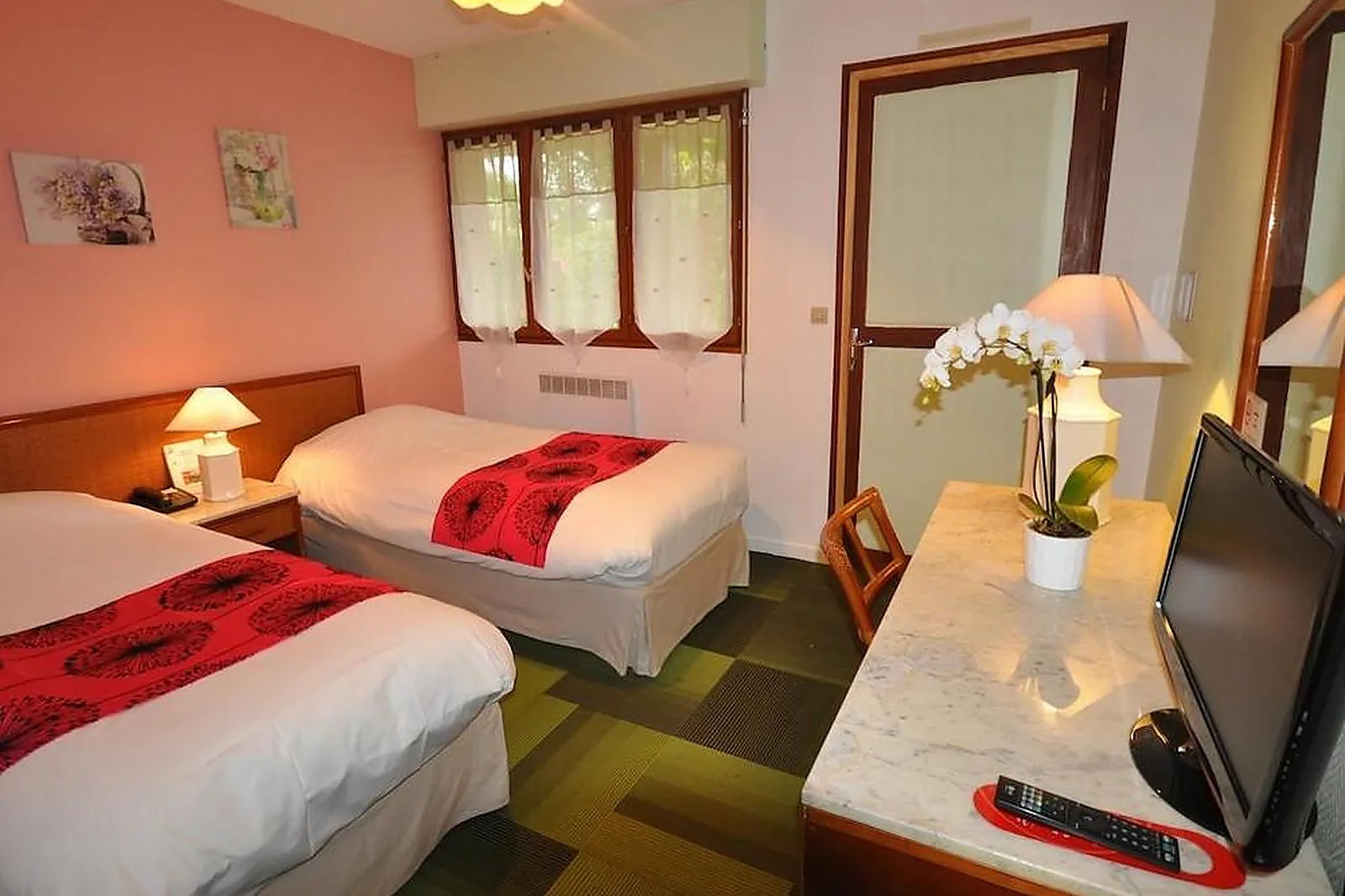 Lieux événementiels, THE ORIGINALS ACCESS HÔTEL LA DOUSSEINE DREUX NORD