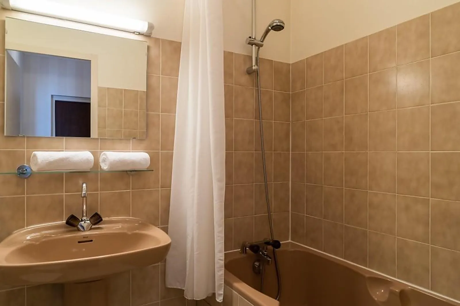 Lieux événementiels, THE ORIGINALS BOUTIQUE HÔSTELLERIE DES TROIS PIGEONS