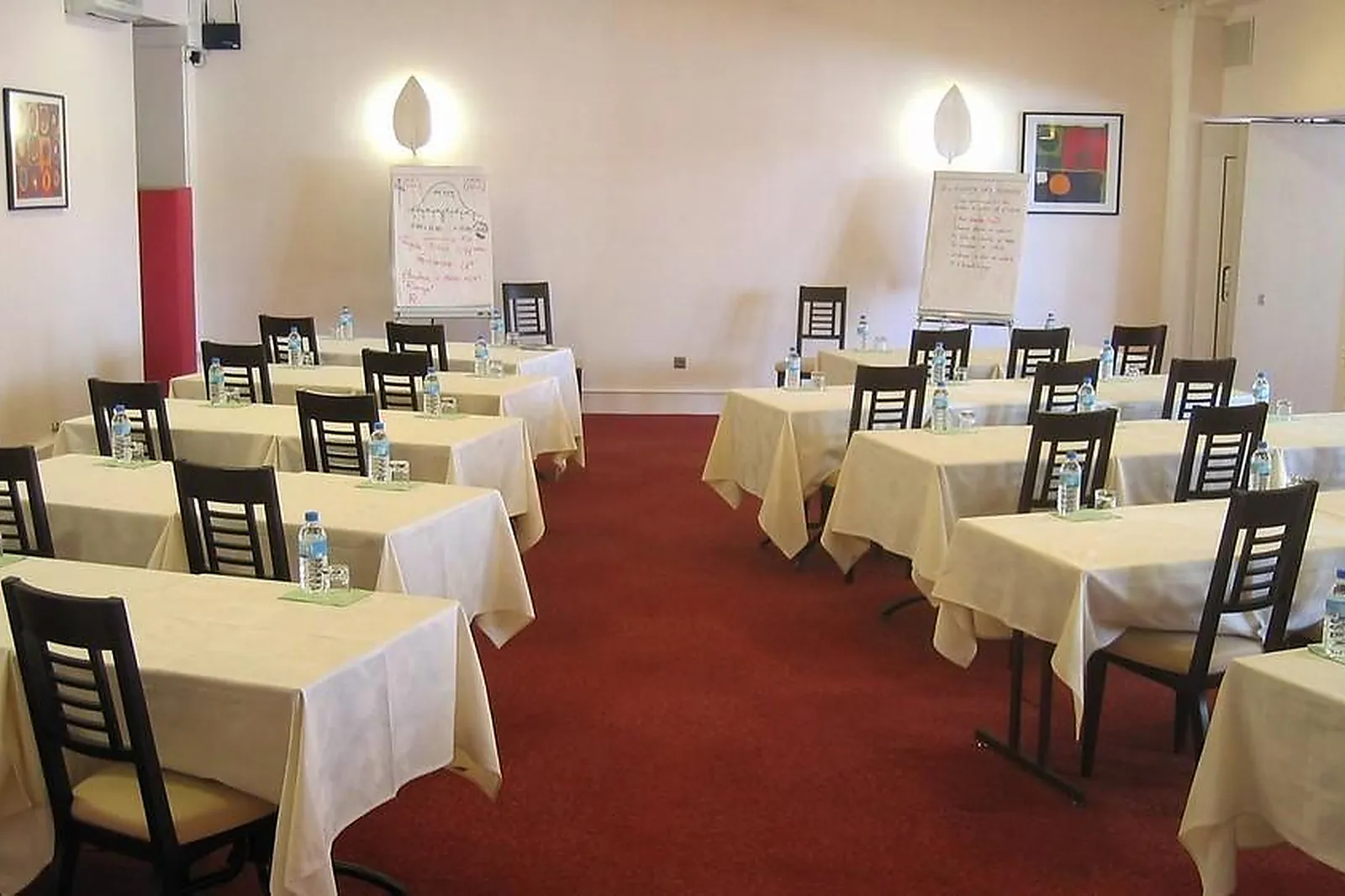 Lieux événementiels, THE ORIGINALS BOUTIQUE HÔTEL LE PARIOU ISSOIRE