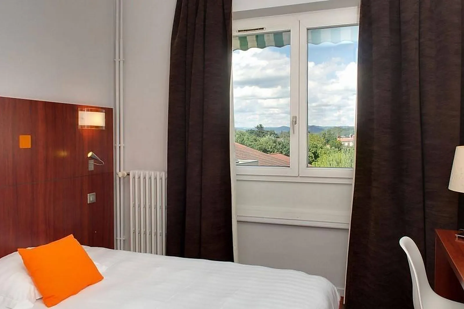 Lieux événementiels, THE ORIGINALS BOUTIQUE HÔTEL LE PARIOU ISSOIRE