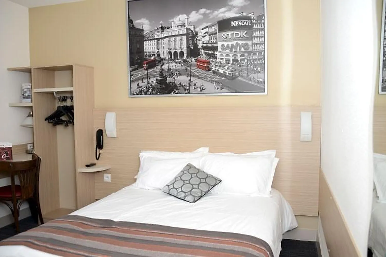 Lieux événementiels, THE ORIGINALS CITY HÔTEL HÉLIOS ROANNE NORD