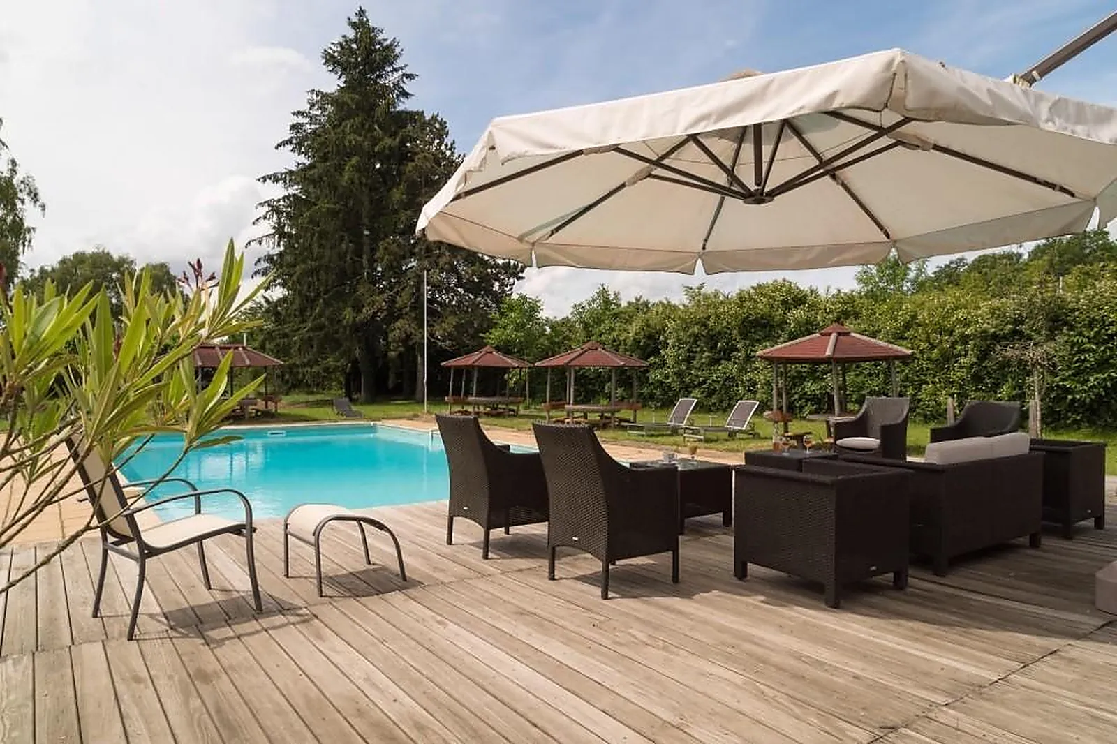 Lieux événementiels, THE ORIGINALS CITY HOTEL LA VIEILLE FERME MÂCON NORD