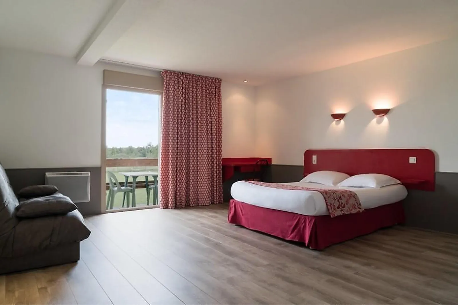 Lieux événementiels, THE ORIGINALS CITY HOTEL LA VIEILLE FERME MÂCON NORD