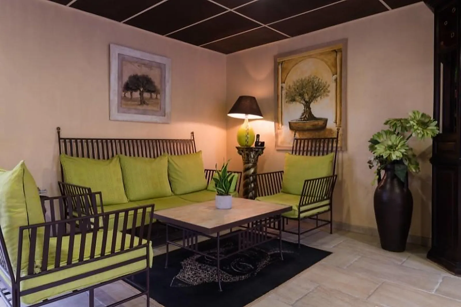 Lieux événementiels, THE ORIGINALS CITY HÔTEL LE VILLAGE PROVENÇAL