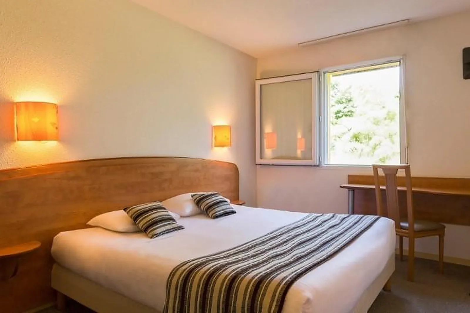 Lieux événementiels, THE ORIGINALS CITY HÔTEL NOVALIS QUIMPERLE