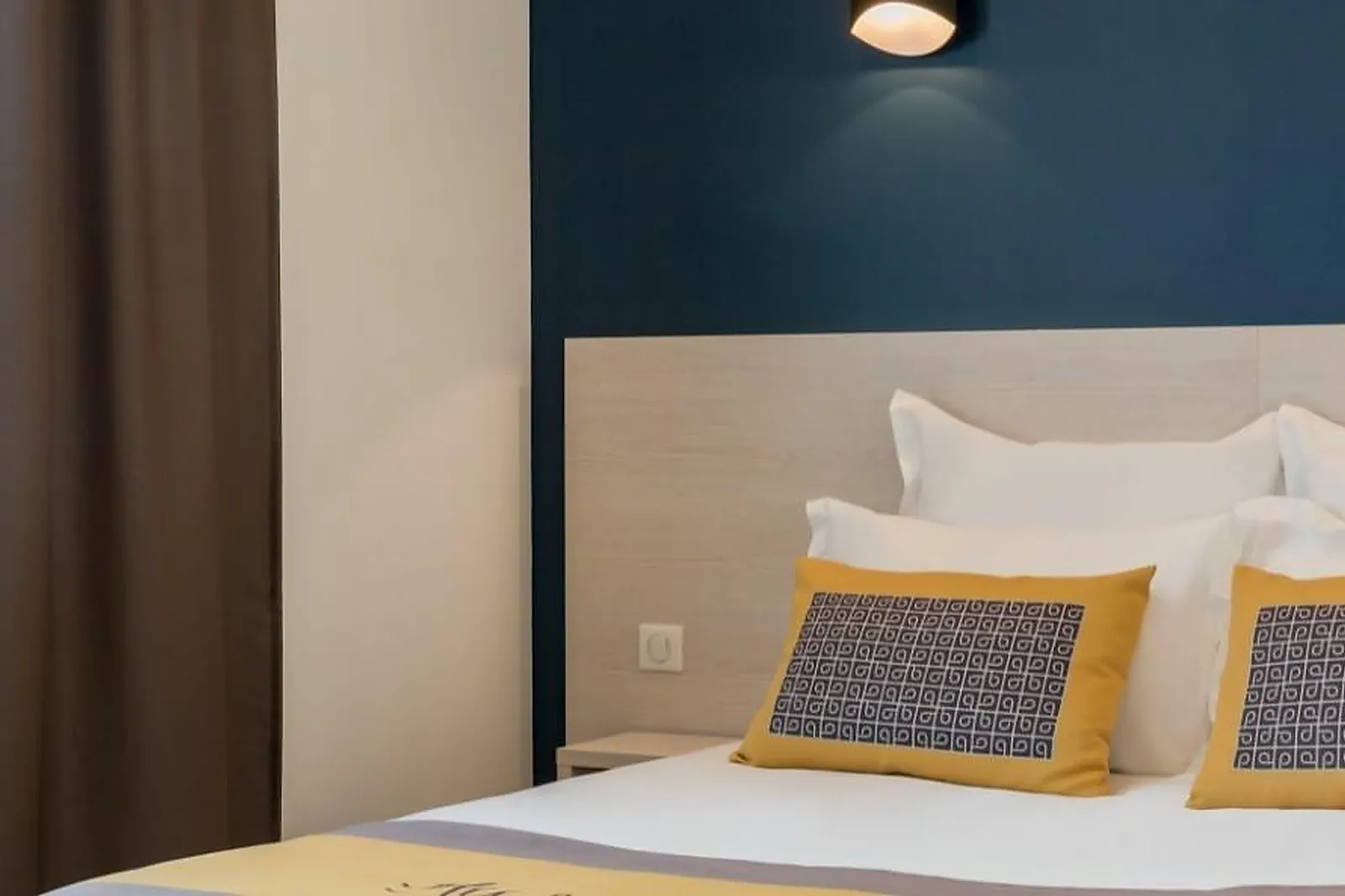 Lieux événementiels, THE ORIGINALS CITY LE RELAIS DES CARNUTES DREUX OUEST