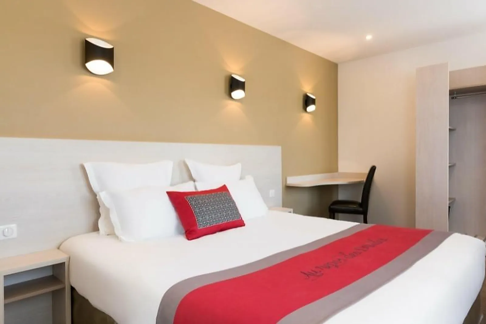 Lieux événementiels, THE ORIGINALS CITY LE RELAIS DES CARNUTES DREUX OUEST