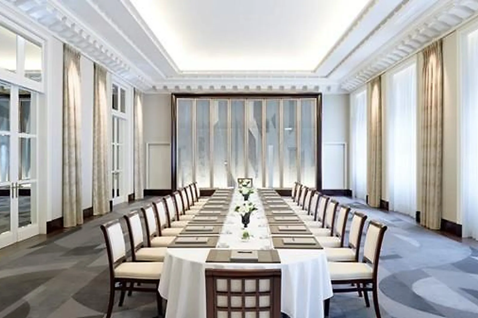 Lieux événementiels, THE PENINSULA PARIS