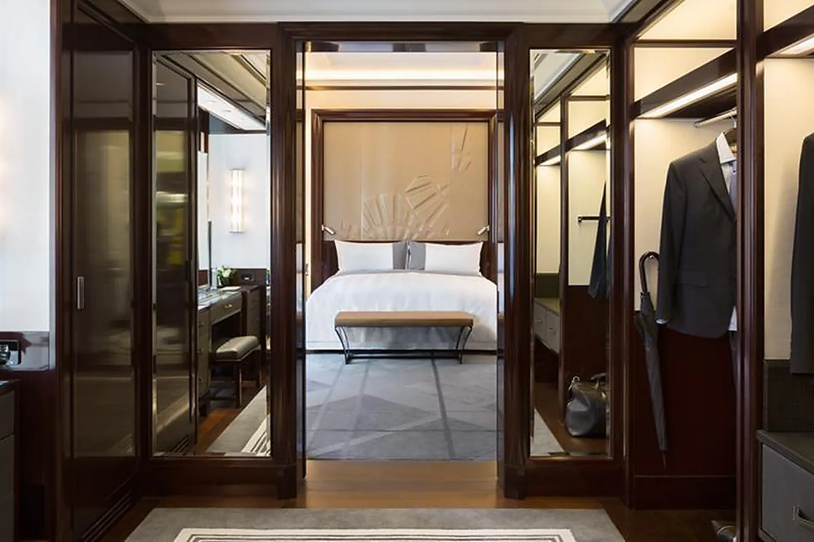 Lieux événementiels, THE PENINSULA PARIS