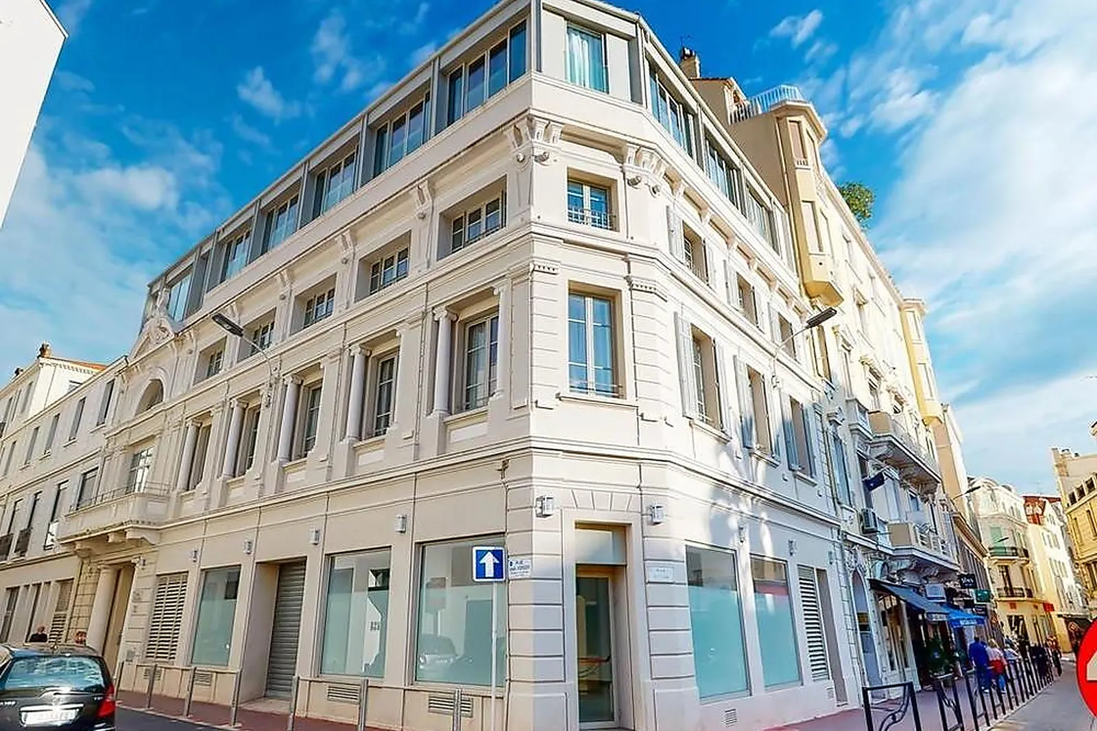 Lieux événementiels, THE POOL HOUSE CANNES