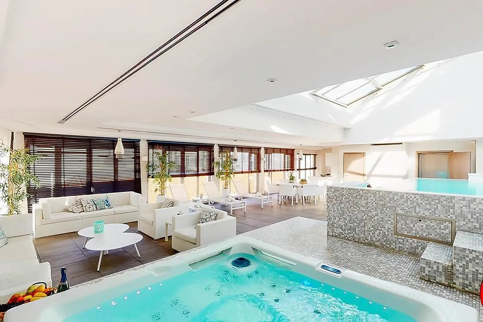 Lieux événementiels, THE POOL HOUSE CANNES