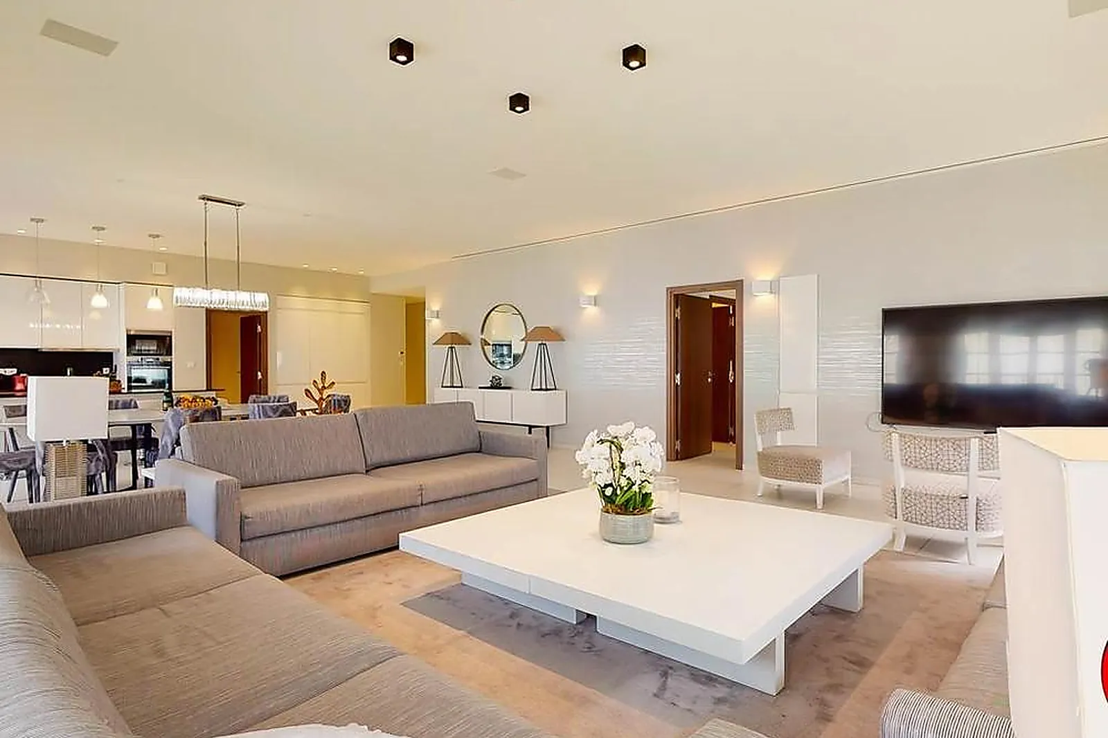 Lieux événementiels, THE POOL HOUSE CANNES