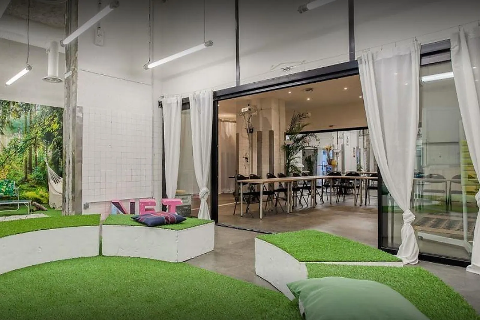 Lieux événementiels, THE SUN PROJECT