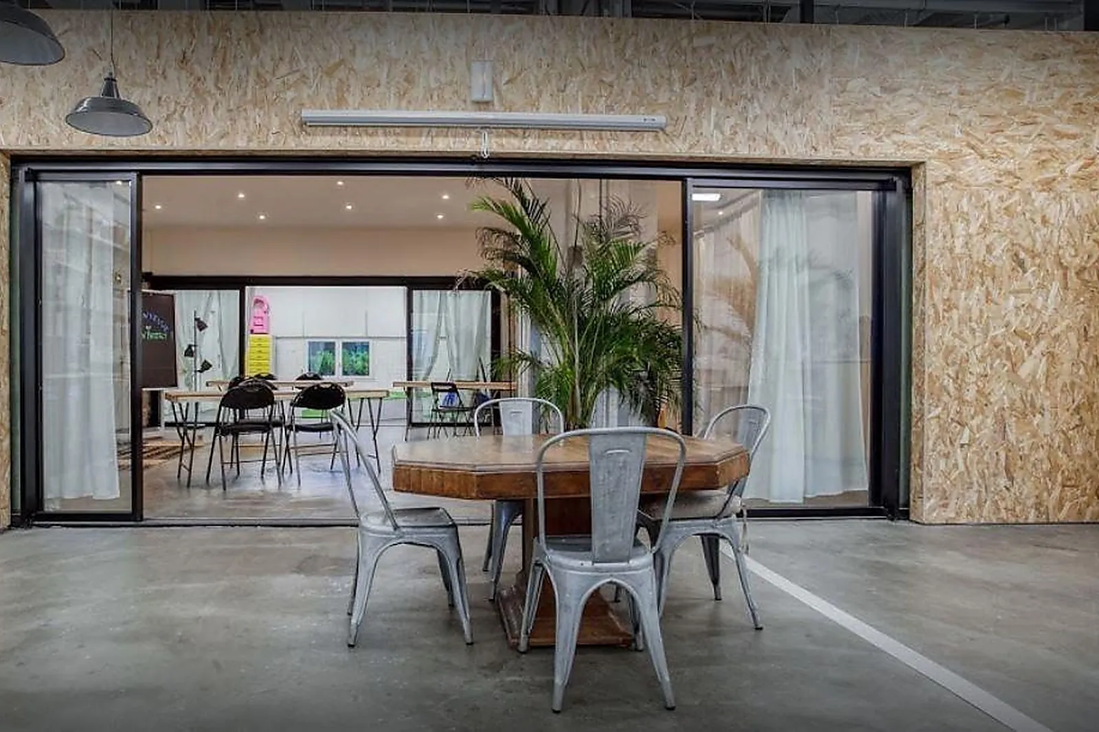 Lieux événementiels, THE SUN PROJECT