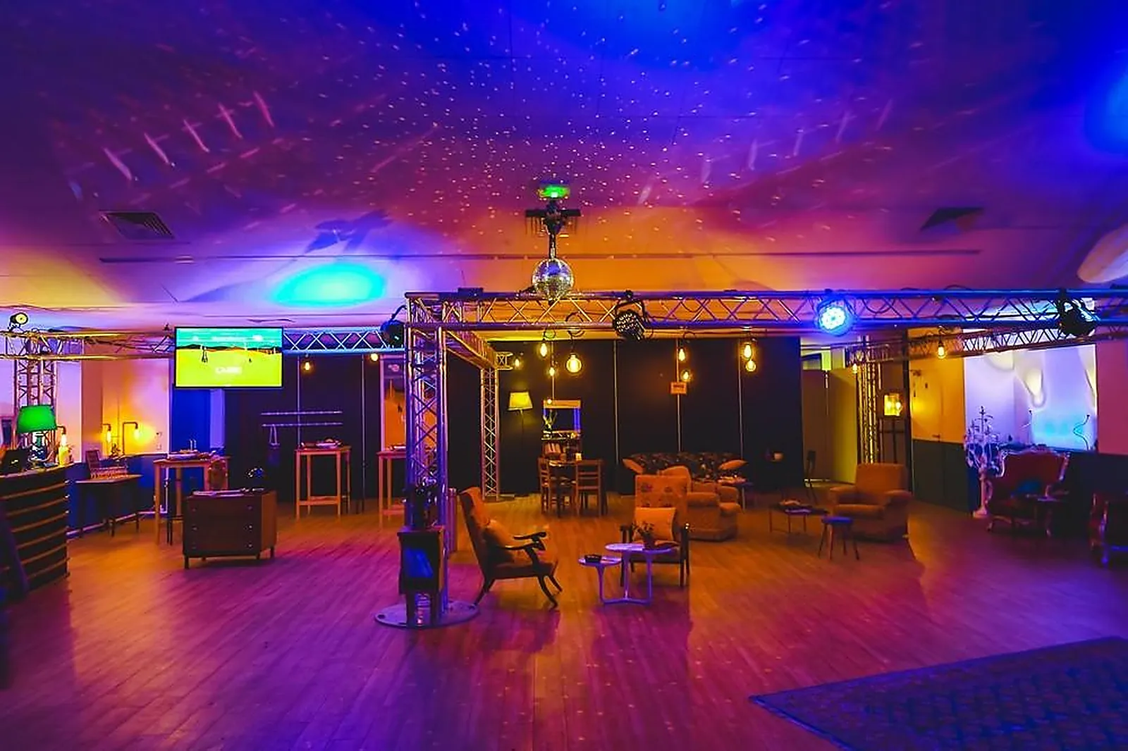 Lieux événementiels, THÉÂTRE L'AIRE LIBRE