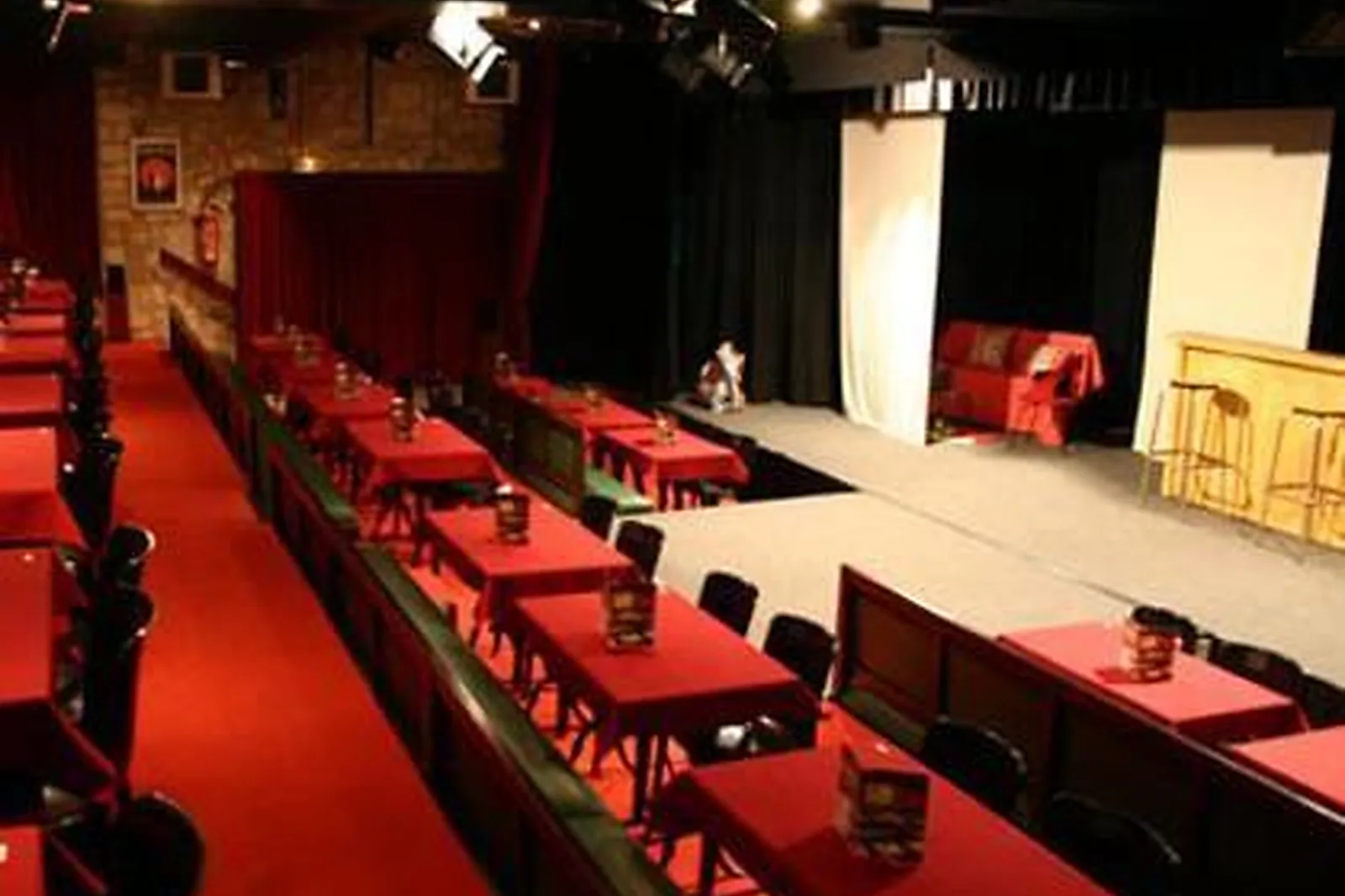 Lieux événementiels, THÉÂTRE LE PETIT BOUFFON