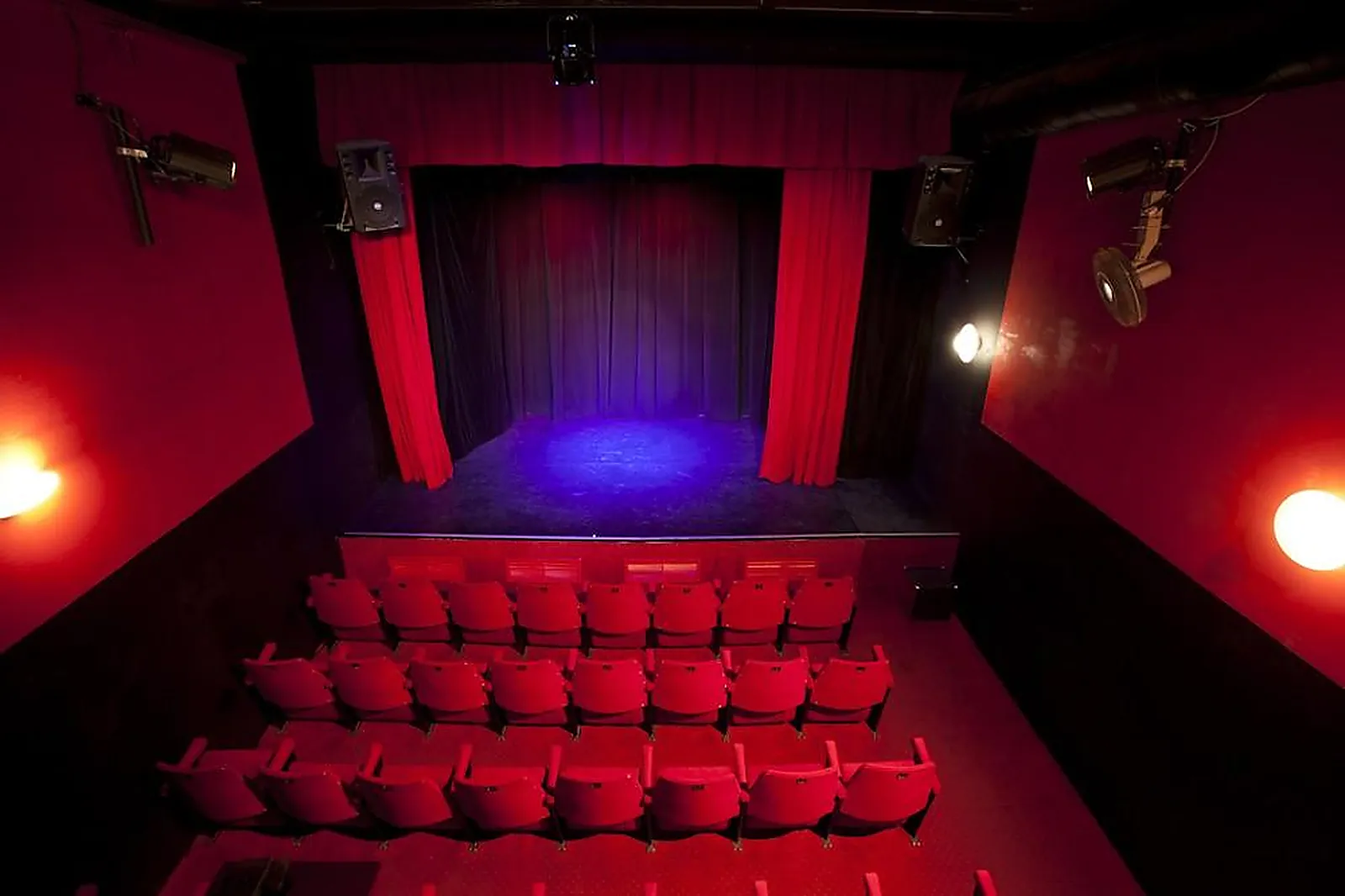 Lieux événementiels, THÉÂTRE DE LA CONTRESCARPE