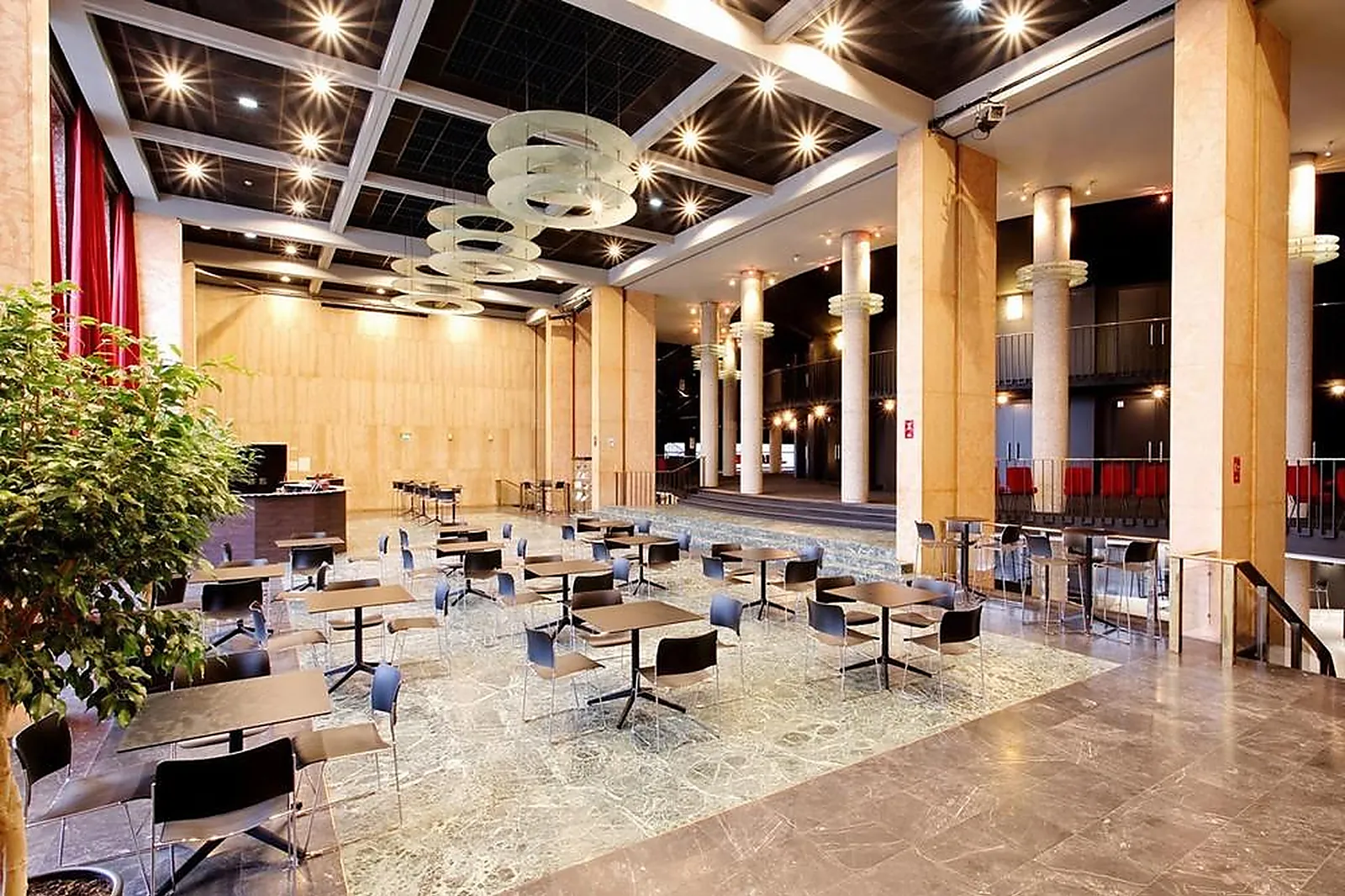 Lieux événementiels, THÉÂTRE DES ARTS