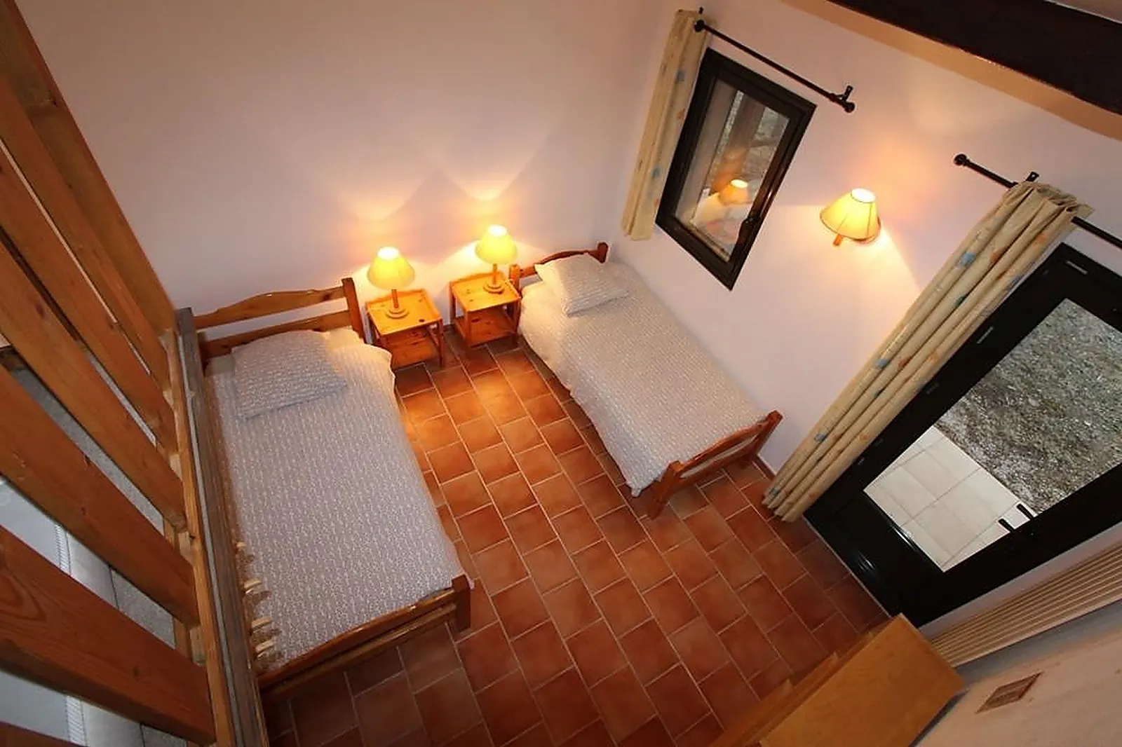 Lieux événementiels, TRIMURTI VILLAGE