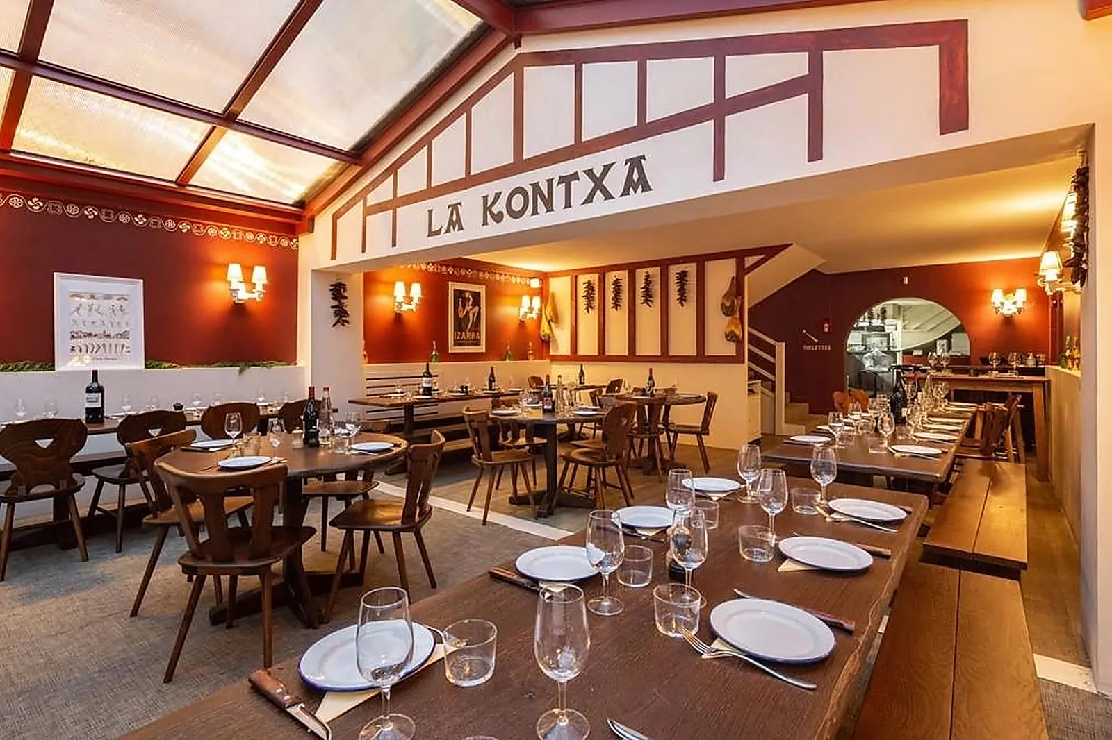 Lieux événementiels, TRINQUET VILLAGE