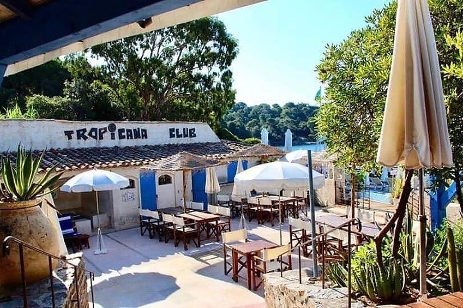 Lieux événementiels, TROPICANA CLUB RAYOL