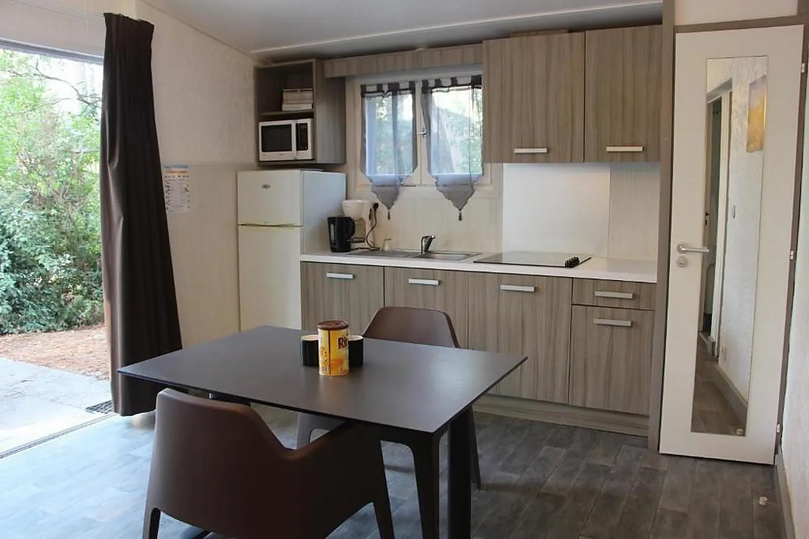 Lieux événementiels, VVF CLUB INTENSE LE CAP FERRET