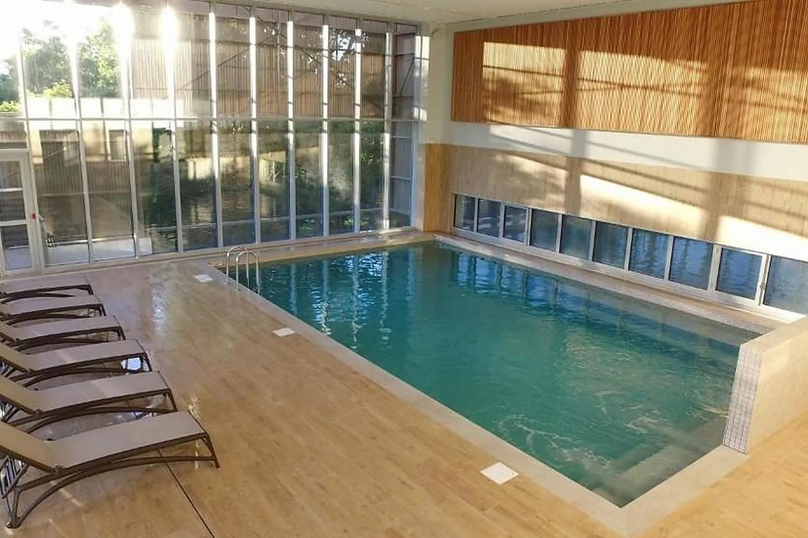 Lieux événementiels, VVF CLUB INTENSE LES BASTIDES EN AVEYRON