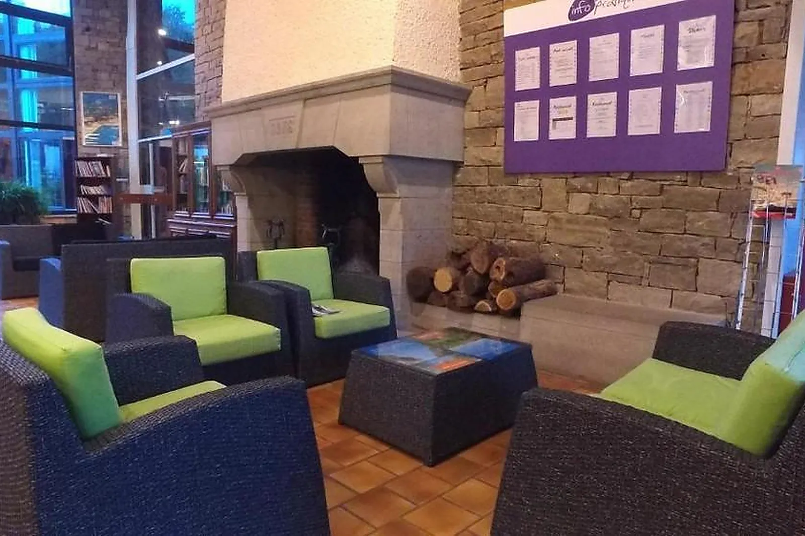 Lieux événementiels, VVF CLUB INTENSE LES BASTIDES EN AVEYRON