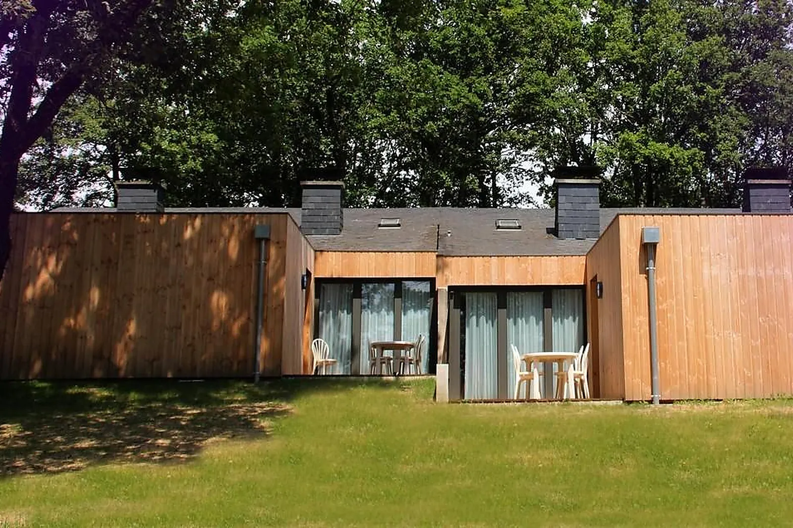 Lieux événementiels, VVF CLUB INTENSE LES PIERRES ROUGES