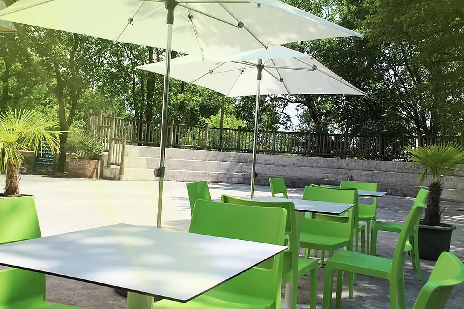 Lieux événementiels, VVF CLUB INTENSE LES PIERRES ROUGES