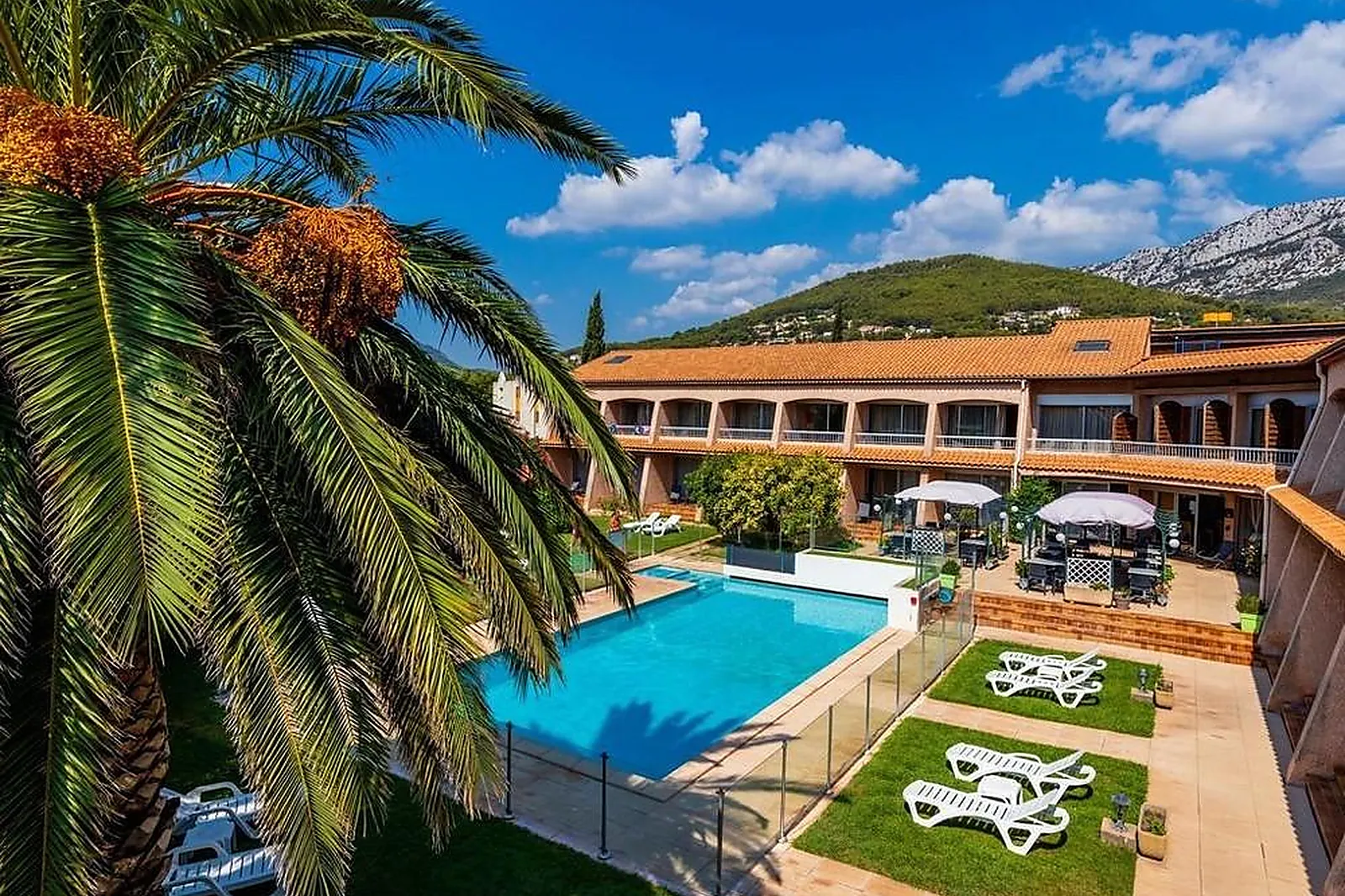 Lieux événementiels, VAL HOTEL