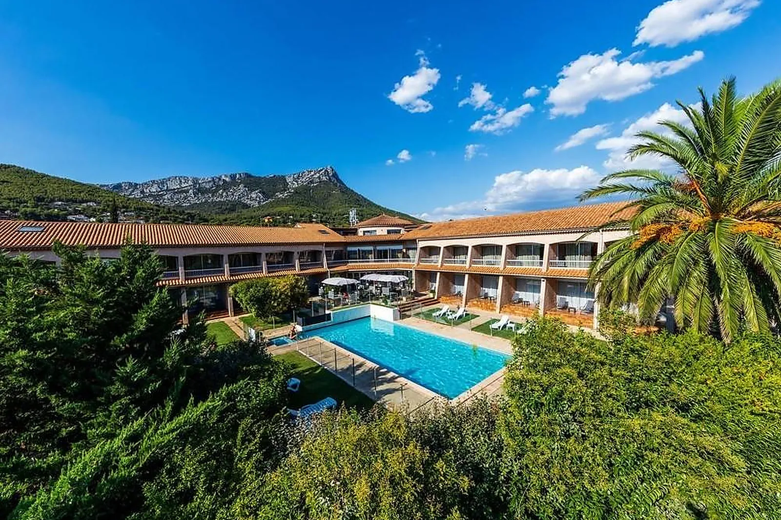 Lieux événementiels, VAL HOTEL