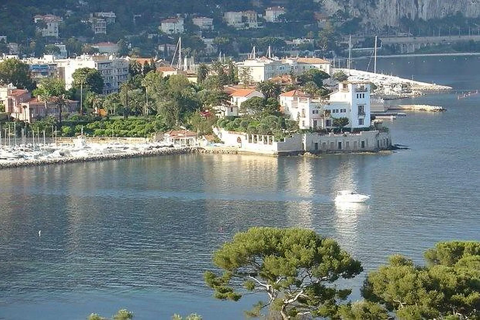 Lieux événementiels, VILLA GRECQUE KERYLOS