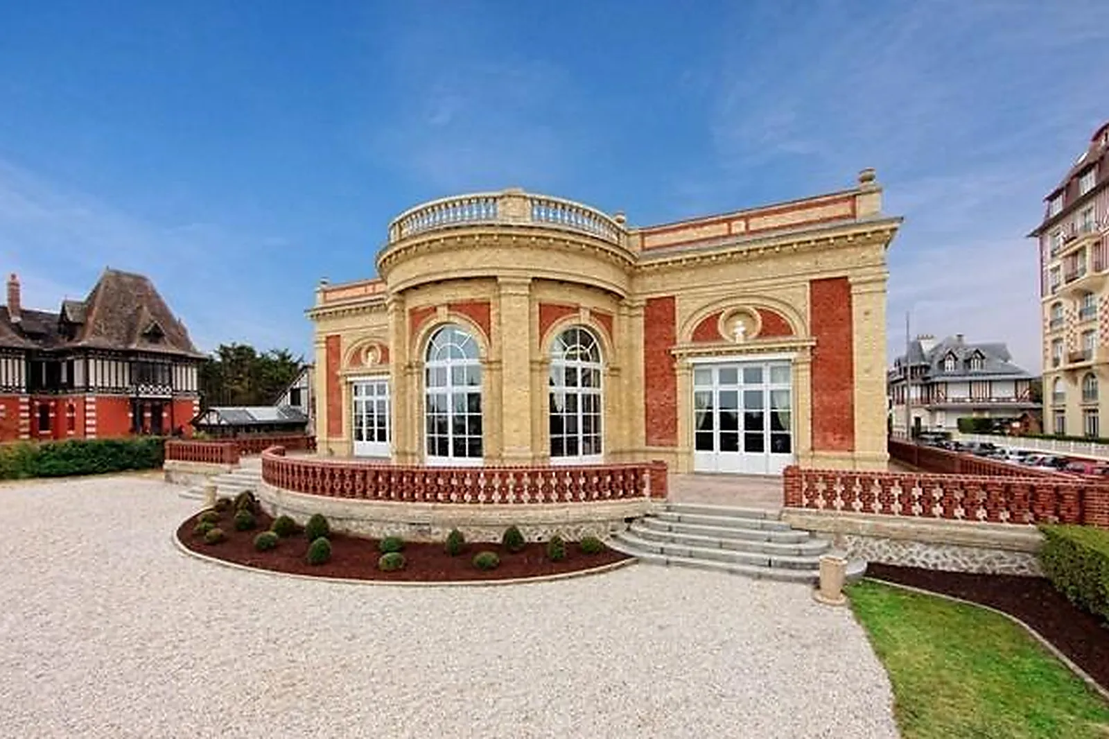 Lieux événementiels, VILLA LE CERCLE