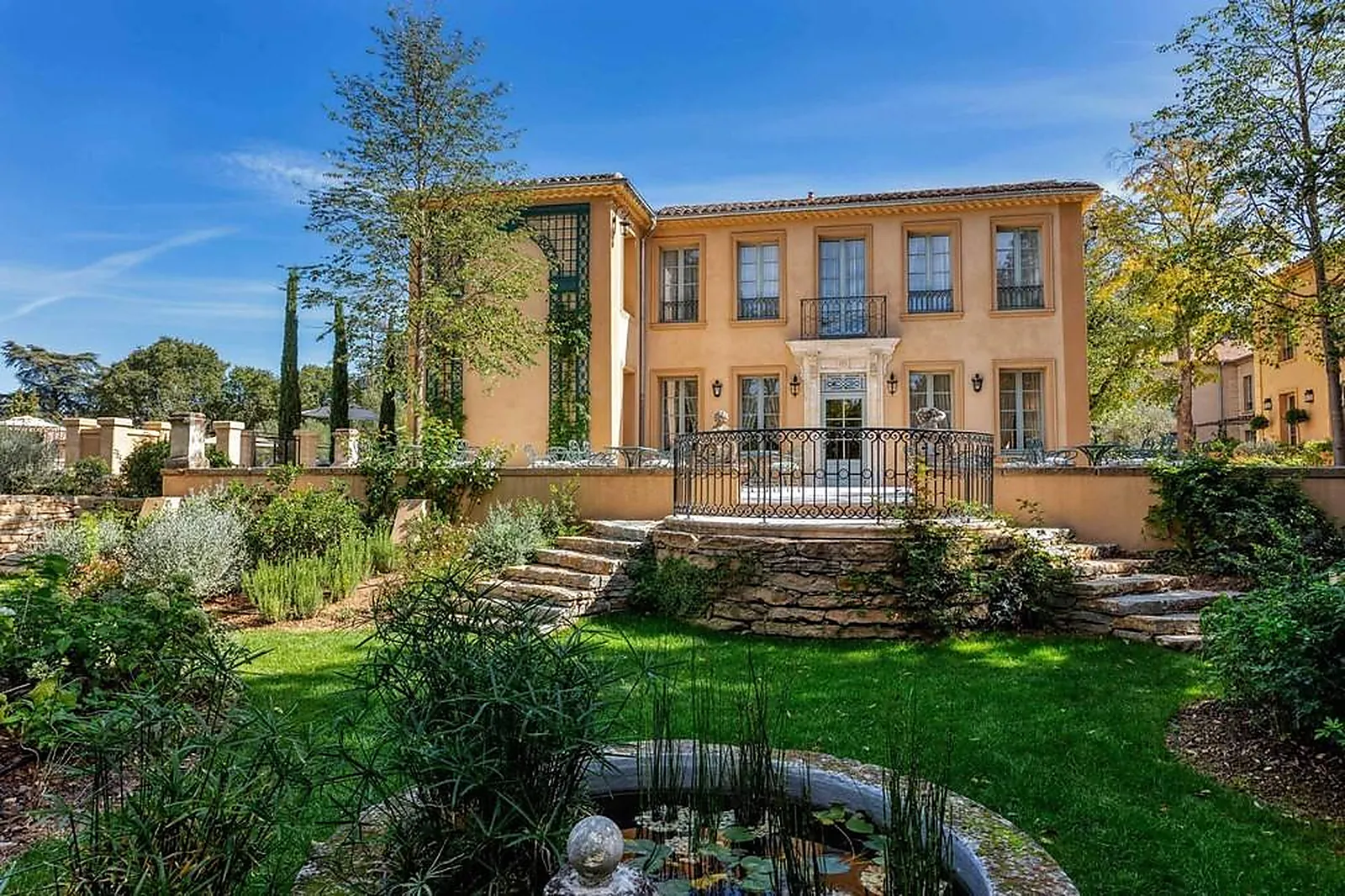 Lieux événementiels, VILLA SAINT-ANGE